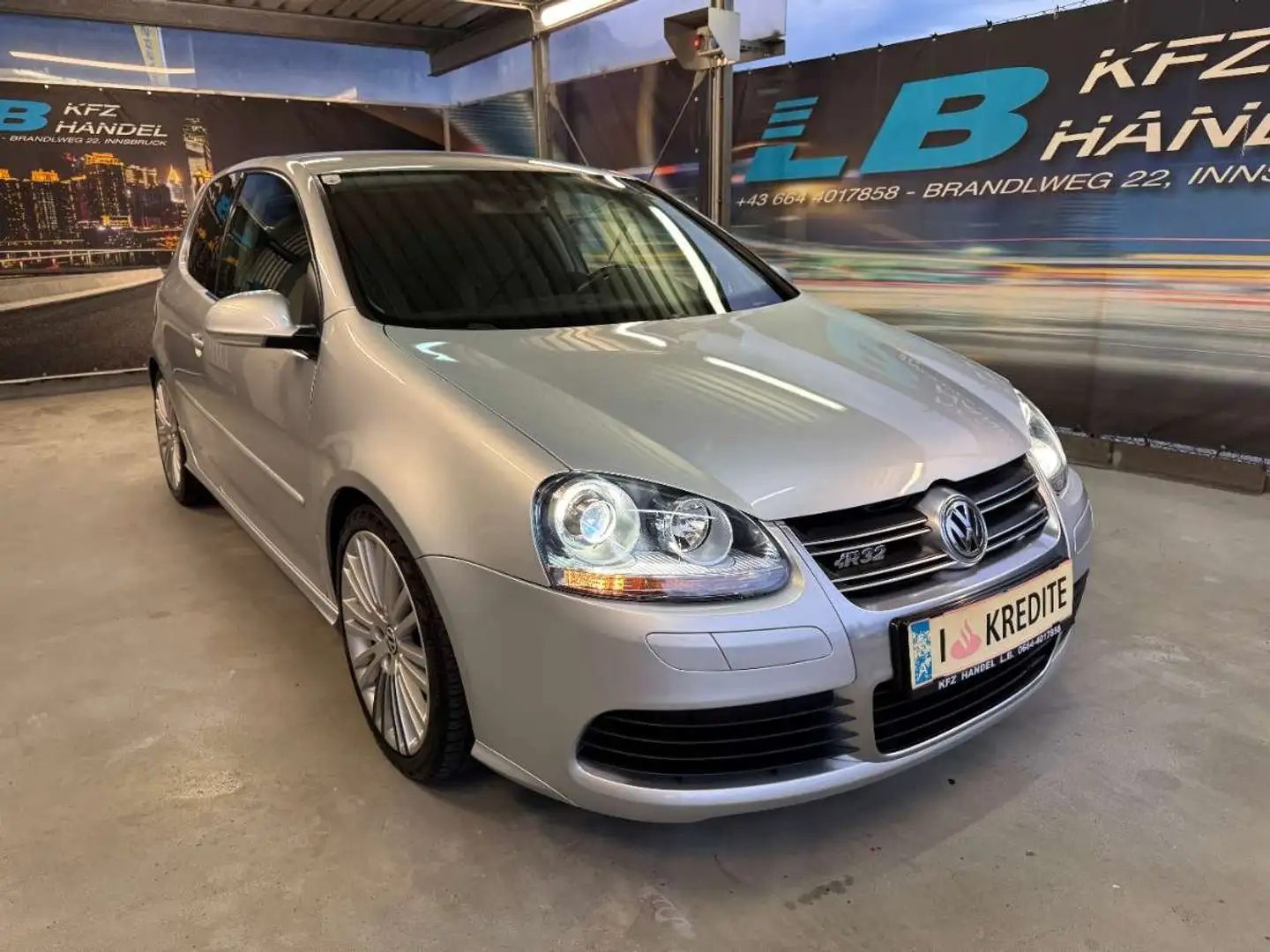 Volkswagen Golf R32 Gris - 1