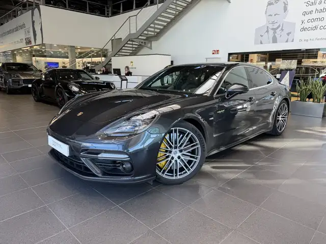 Porsche Panamera Turbo S e-Hybrid