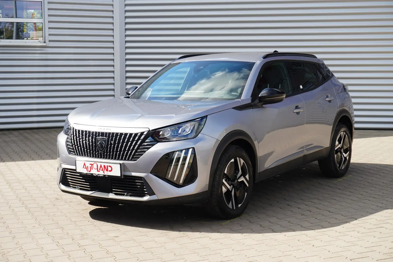 Peugeot 2008 PureTech 130 Aut. LED Navi Kamera Grau - 2