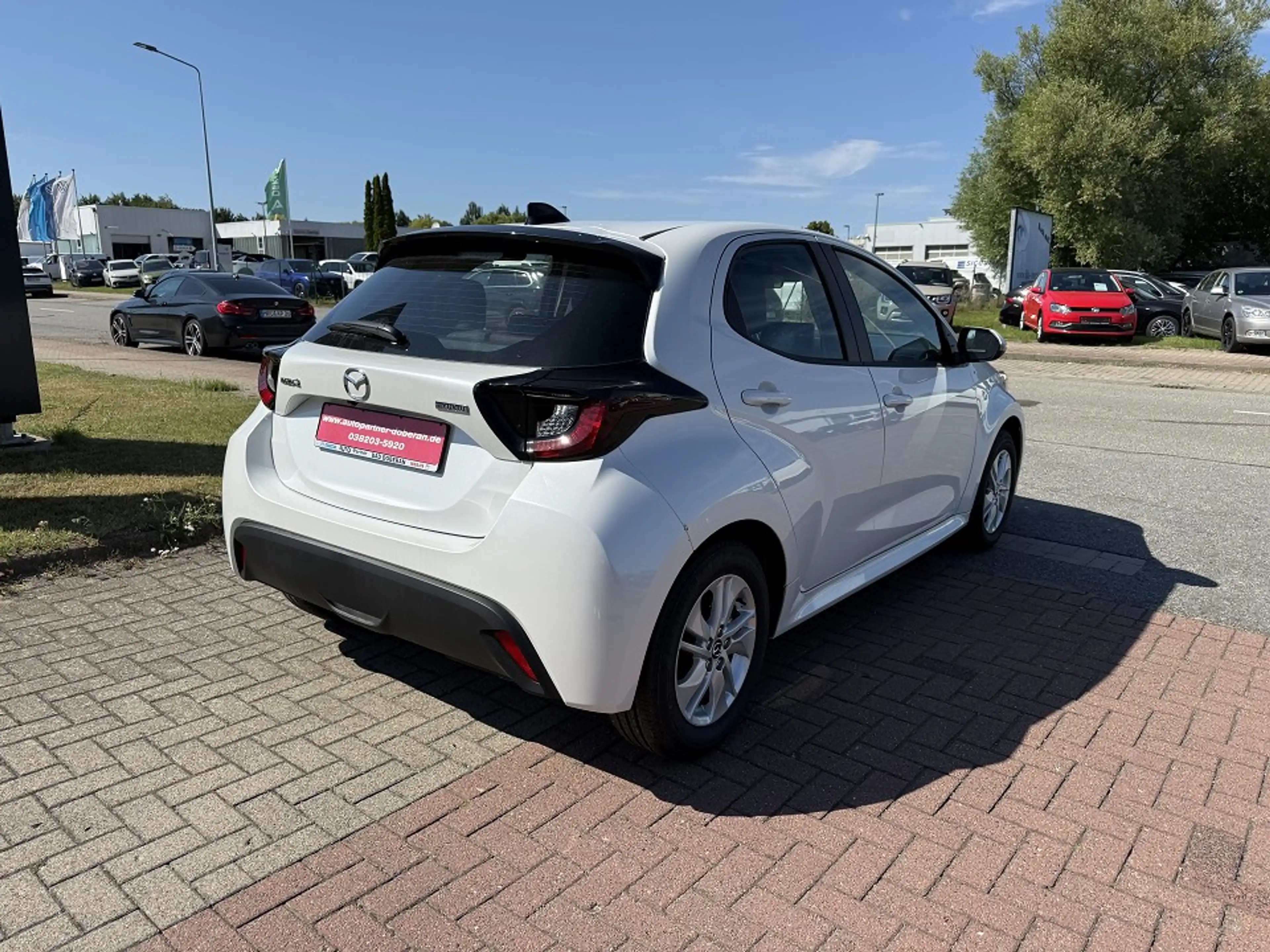 Mazda 2 Hybrid 1.5L Hybrid VVT-i 116 Centre-Line — photo 3