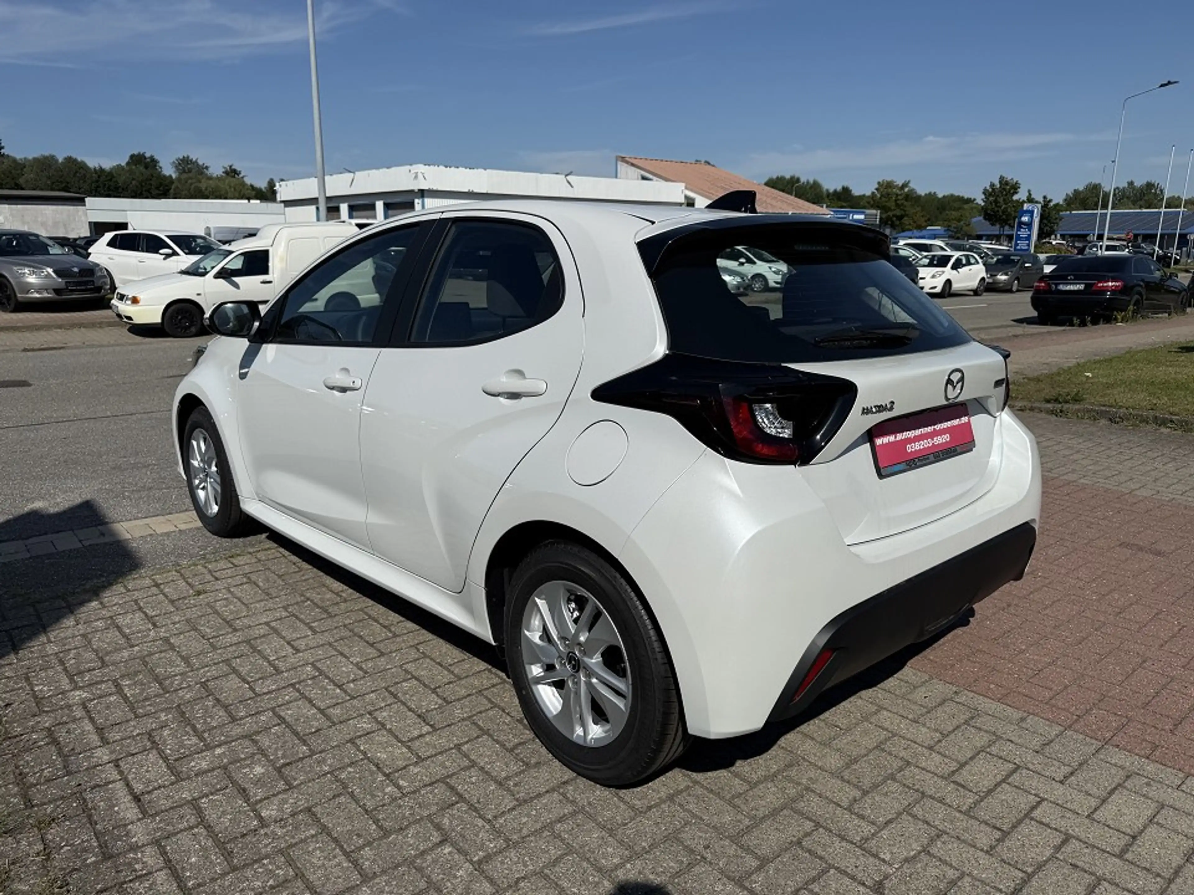 Mazda 2 Hybrid 1.5L Hybrid VVT-i 116 Centre-Line — photo 5
