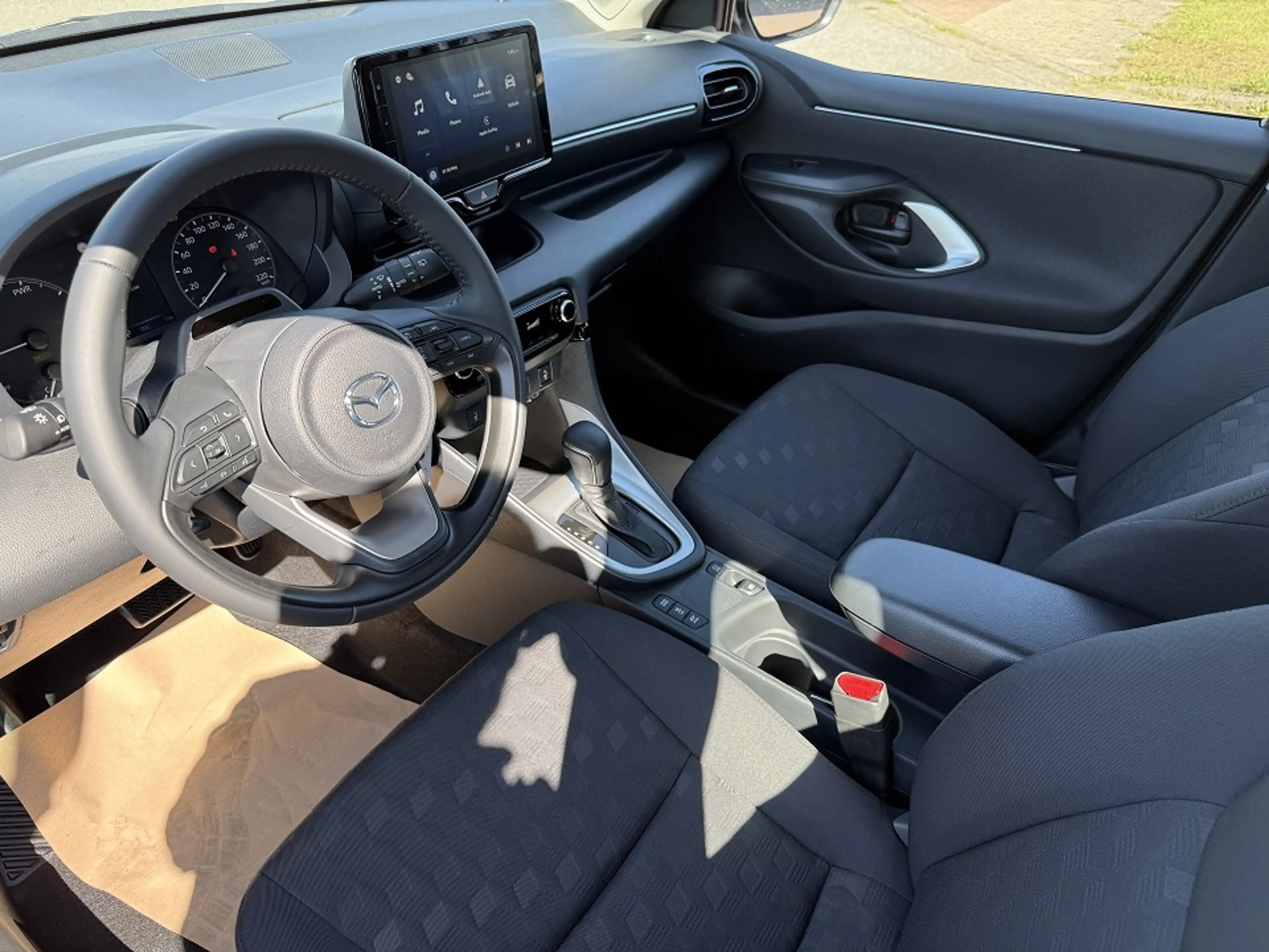 Mazda 2 Hybrid 1.5L Hybrid VVT-i 116 Centre-Line — photo 7