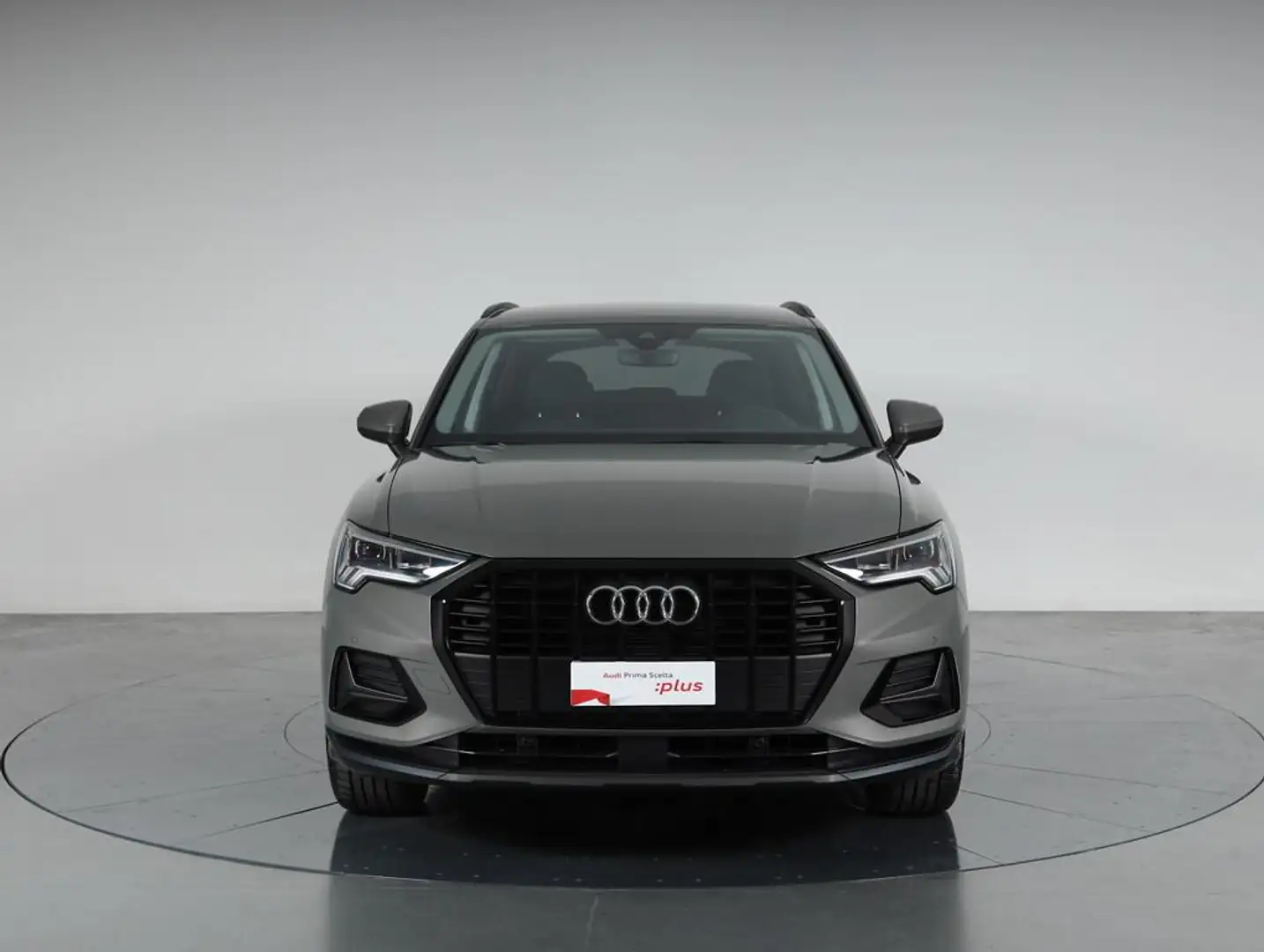 Audi Q3 35 1.5 tfsi Business Advanced s-tronic Grigio - 2