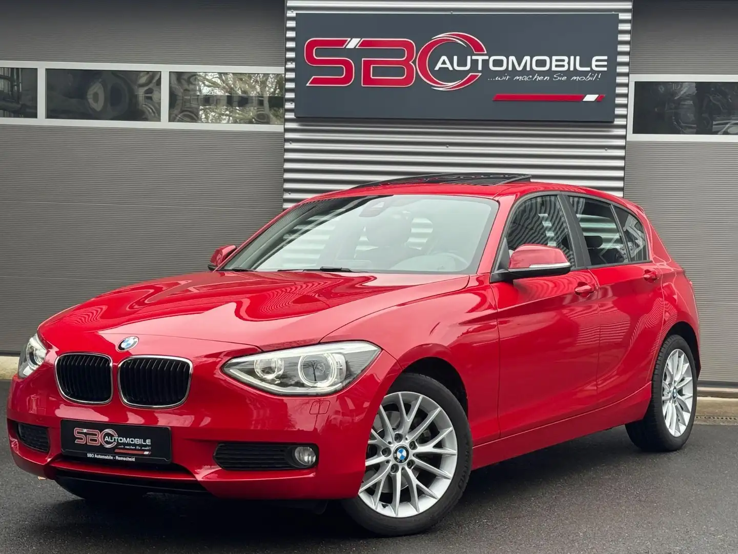 BMW 125 i / Nav./ Xenon / Glasdach/Automatik Rot - 1