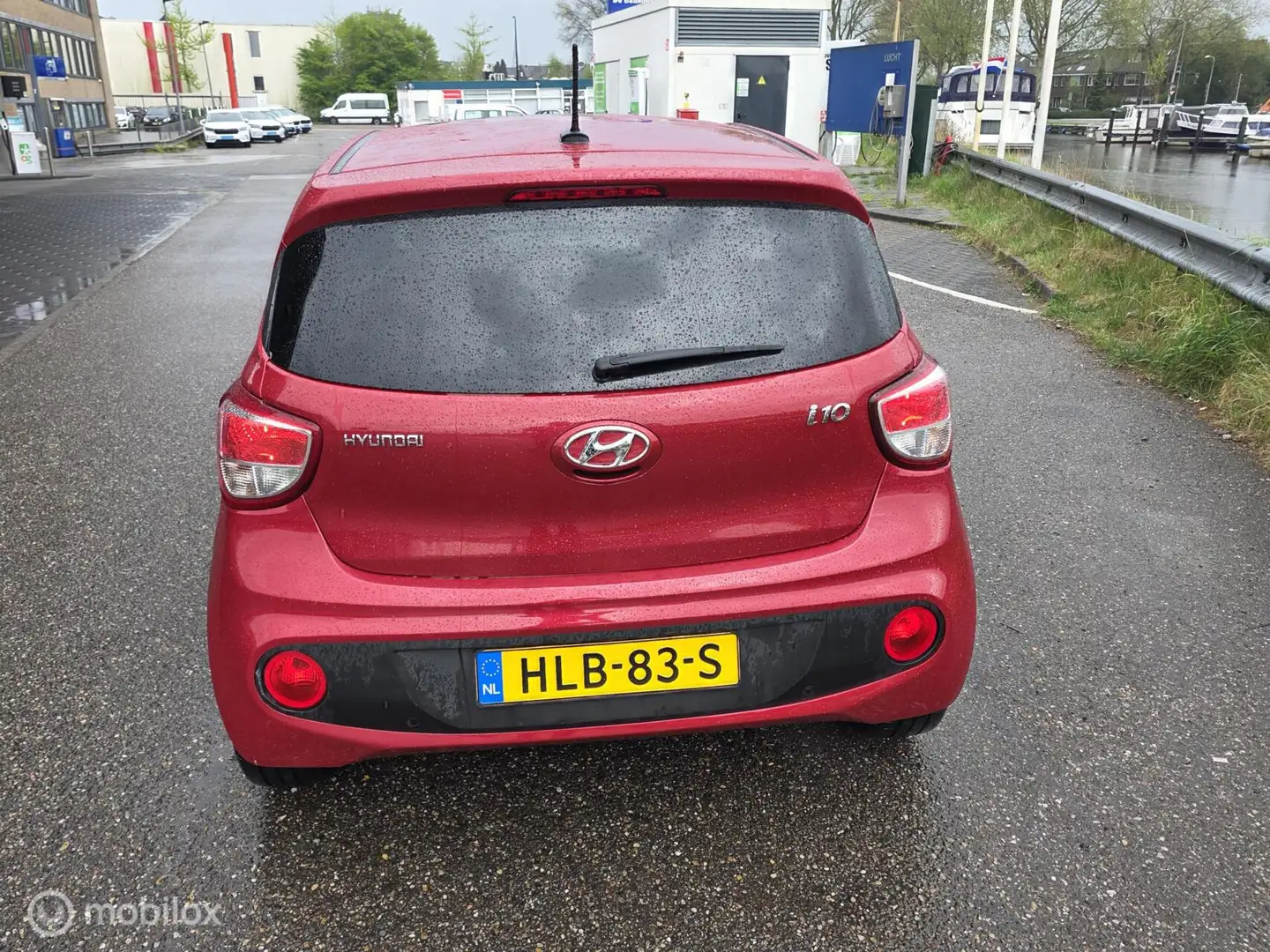 Hyundai i10 i10. AUTOMAAT 1.0i Comfort 5p. Roşu - 2