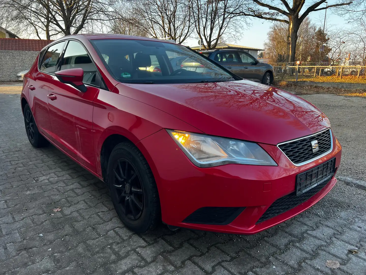 SEAT Leon Leon Diesel  5-Türer 1.6 TDI DPF Start Rot - 2
