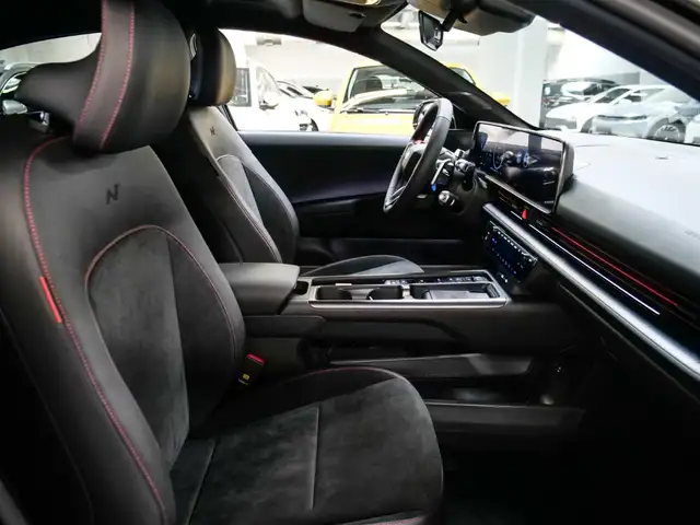 Hyundai Ioniq 6 view 12