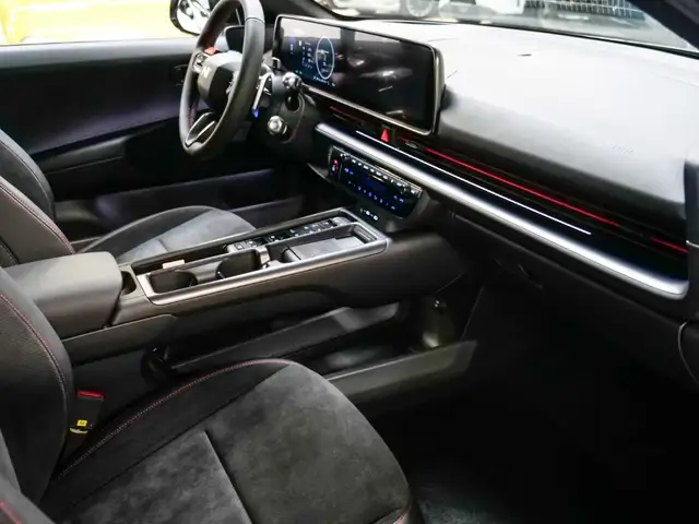 Hyundai Ioniq 6 view 11