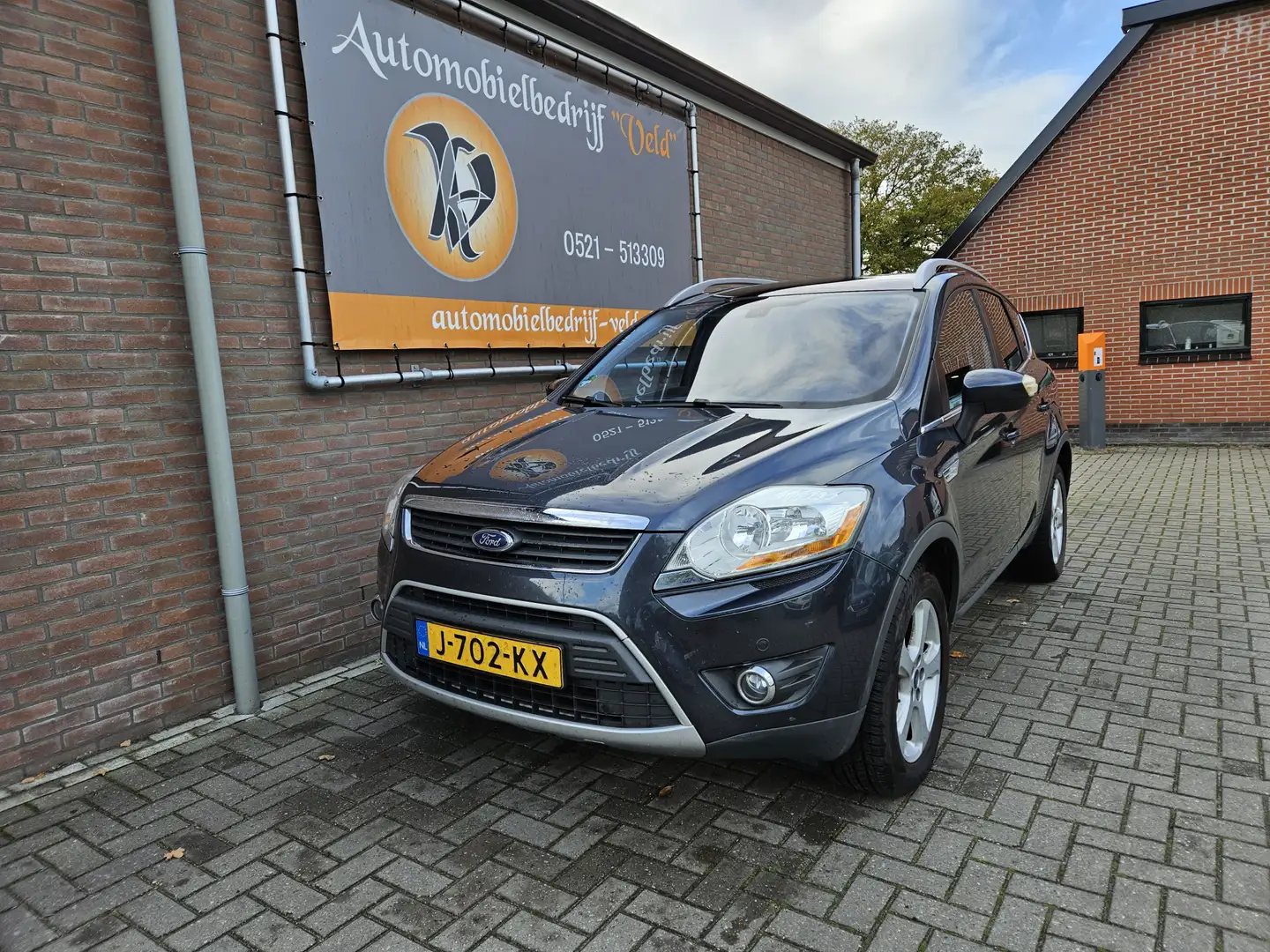 Ford Kuga 2.0 TDCi Titanium Gris - 1