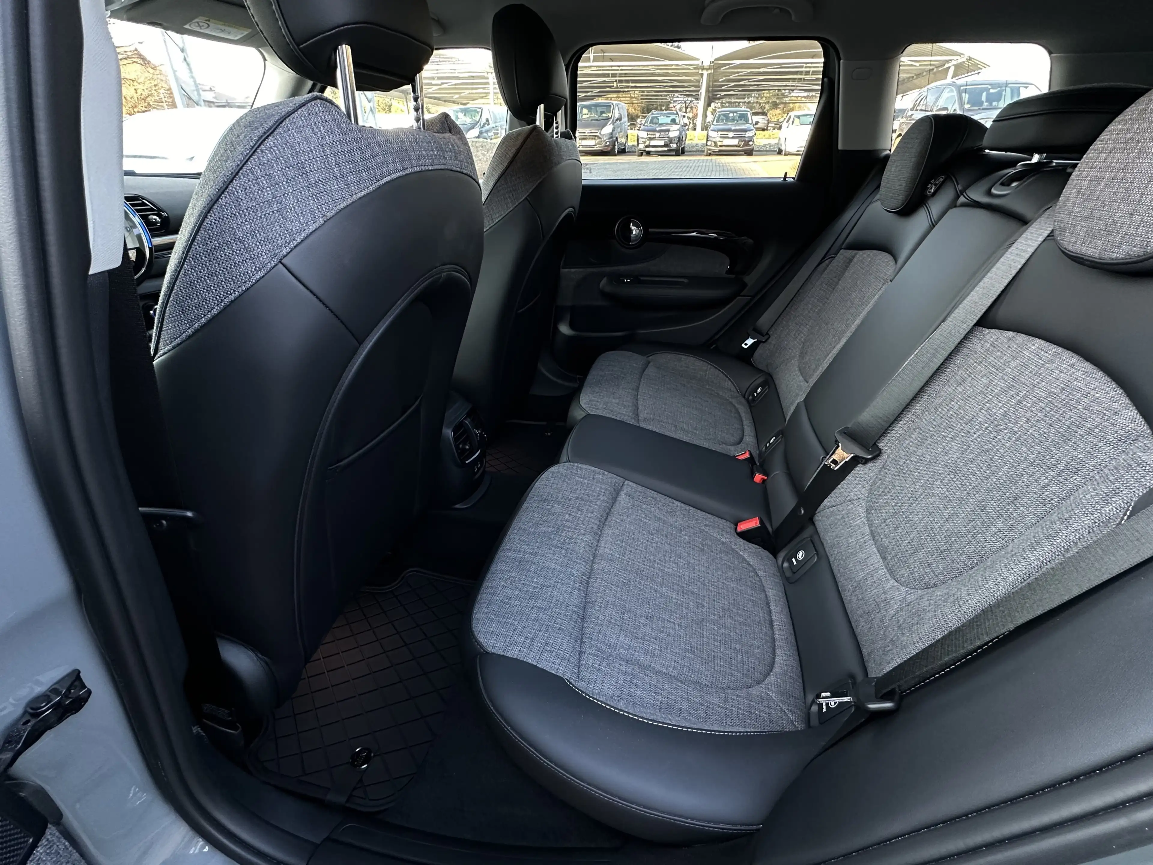 MINI Cooper Clubman 1.5 Classic Trim Navi CarPlay LED SHZ — photo 13
