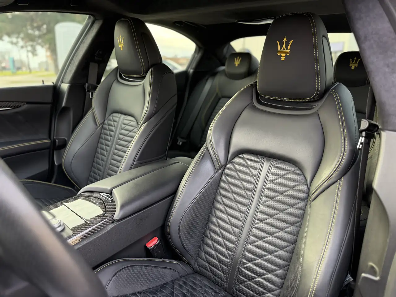 Maserati Ghibli снимка Maserati Ghibli