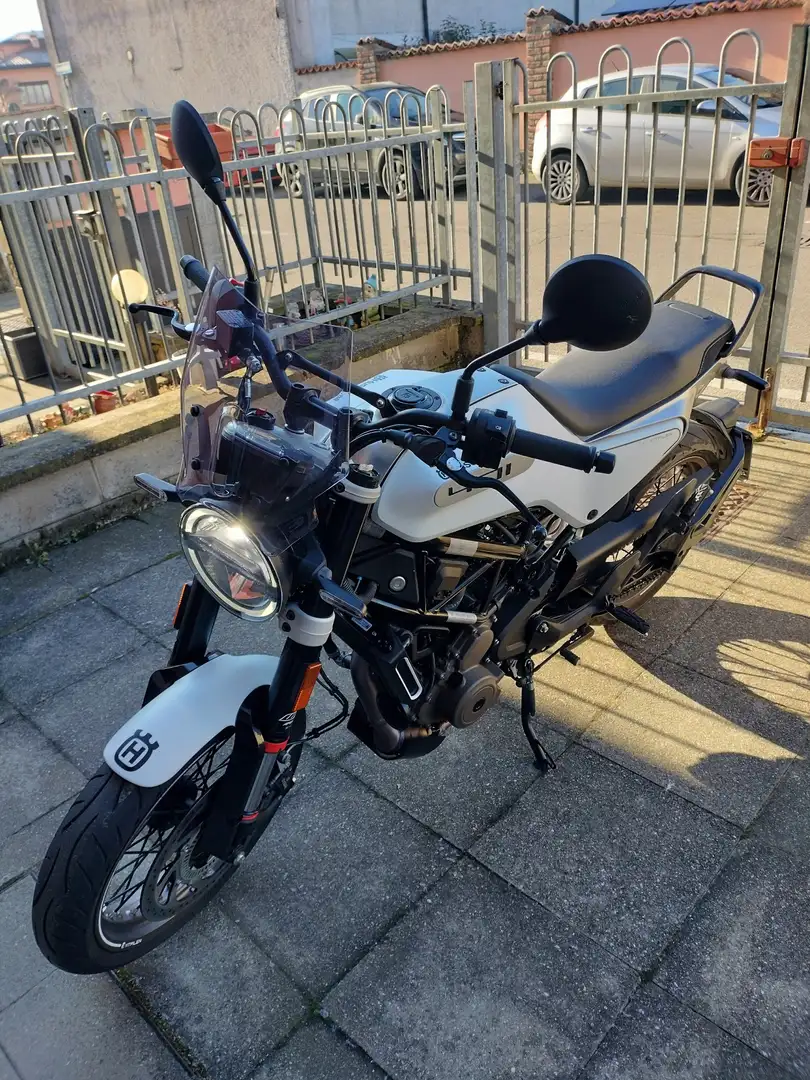 Husqvarna Vitpilen Fehér - 2