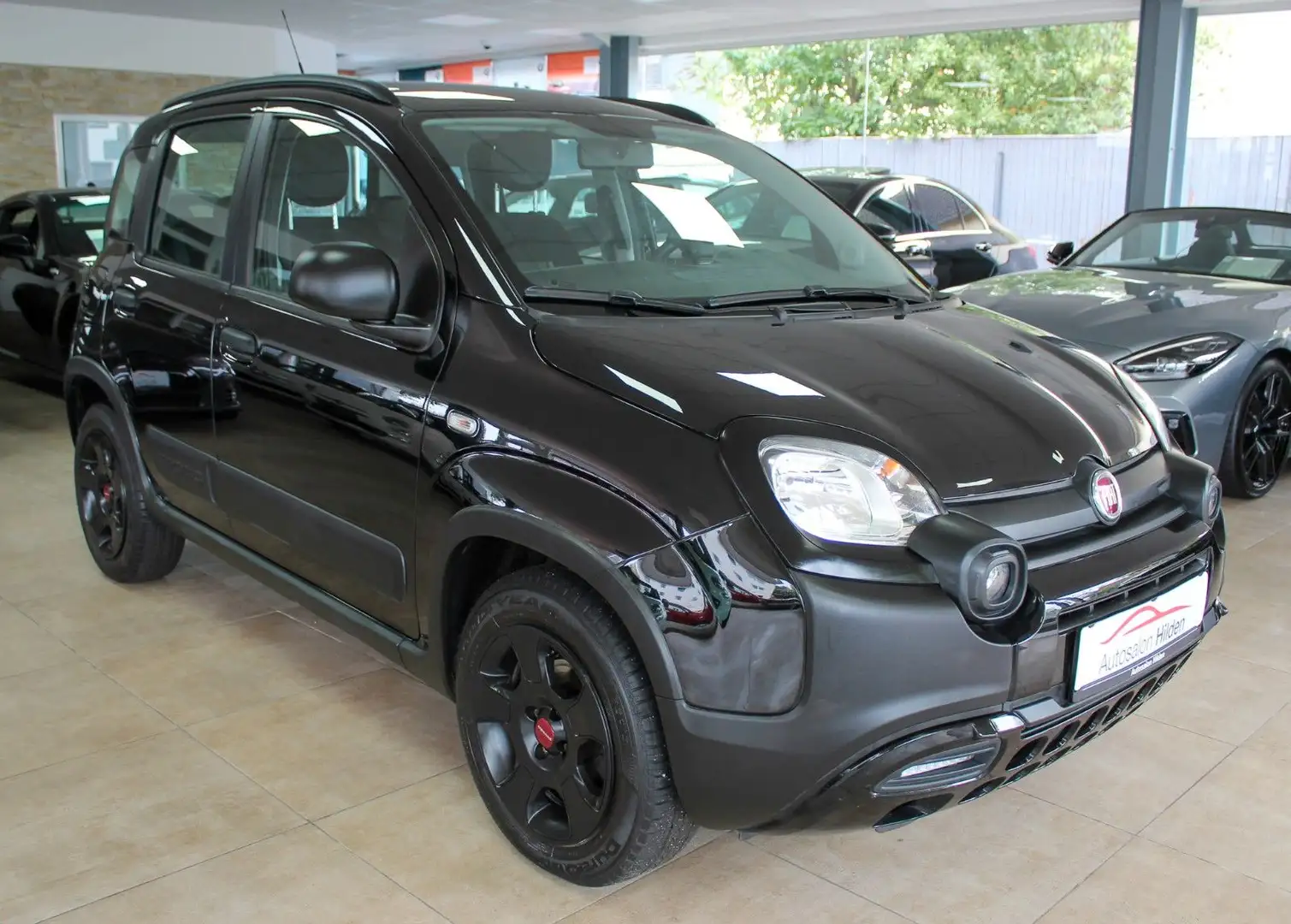 Fiat Panda 1.0 City Cross PDC Klima 1.Hand TÜV neu Schwarz - 1