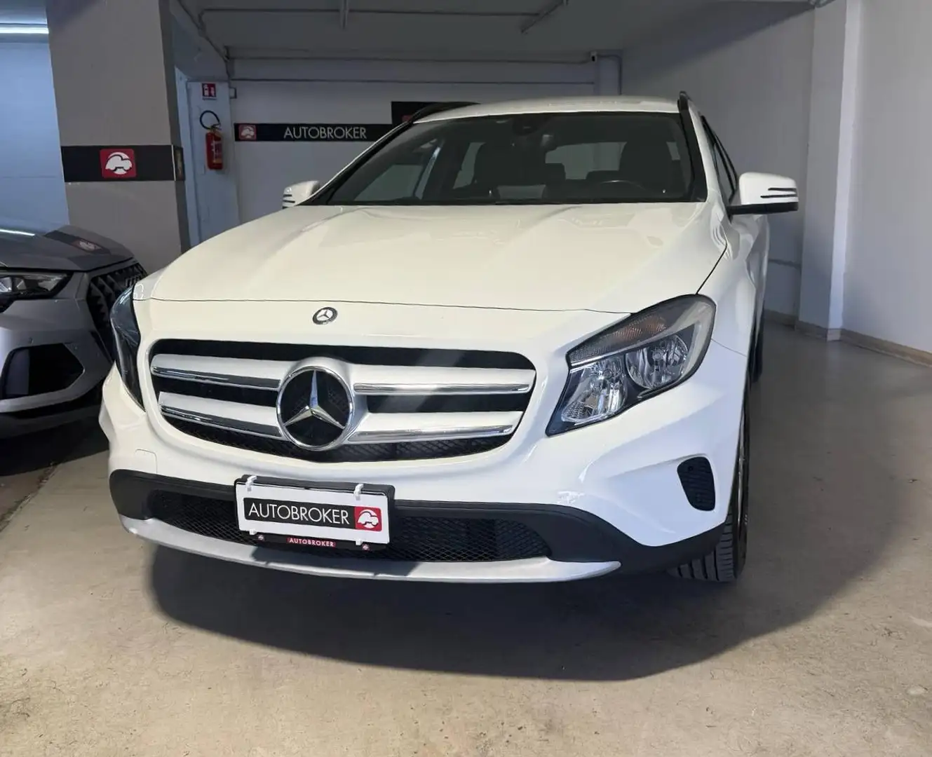 Mercedes-Benz GLA 180 d Automatic Premium Blanco - 2