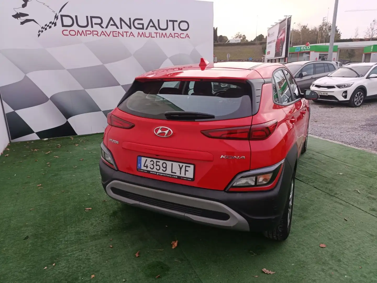 Hyundai KONA 1.0 TGDI Klass 4x2 Rojo - 2