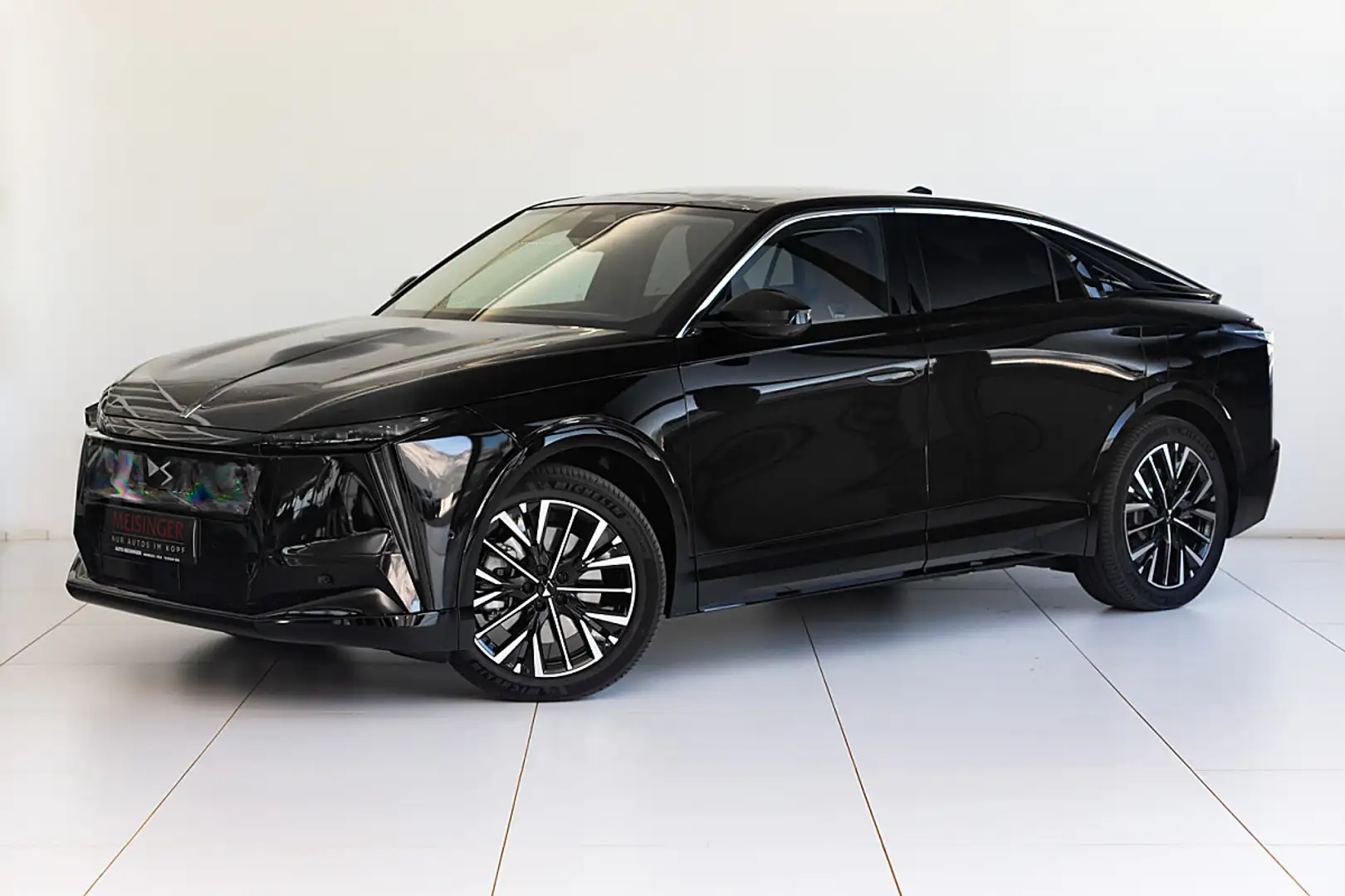 DS Automobiles N°8 Elektromotor Étoile AWD Long Range Schwarz - 1