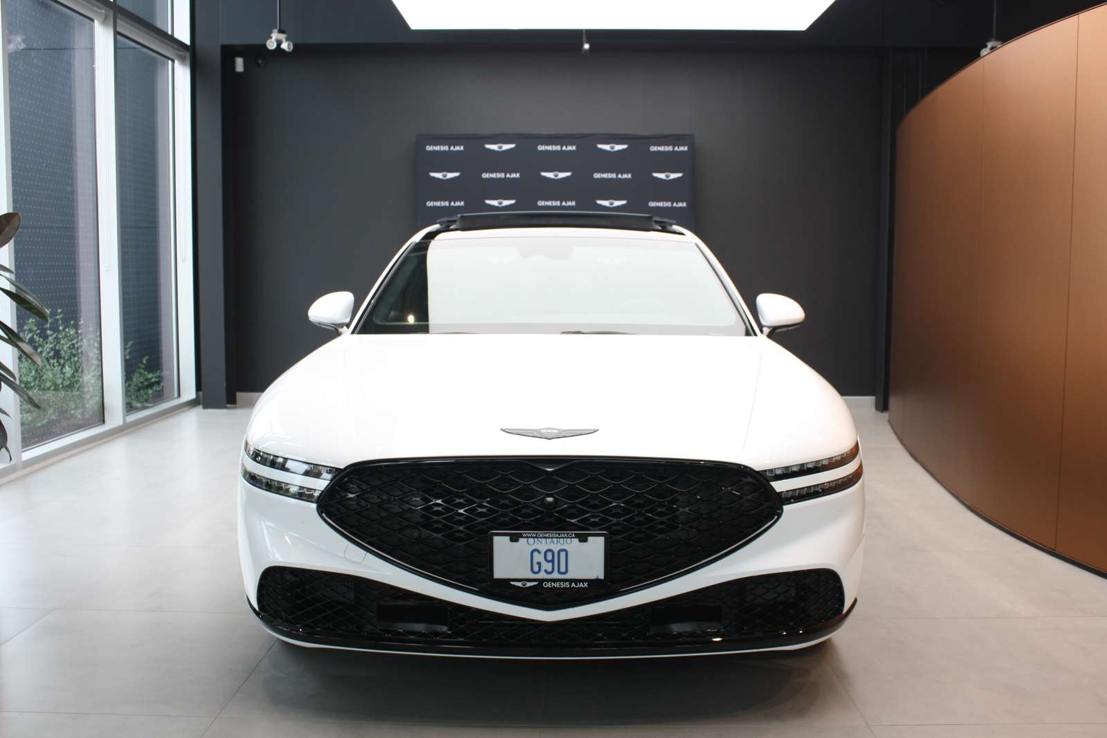 2026 Genesis G90 e-SC Prestige Black — снимка 1