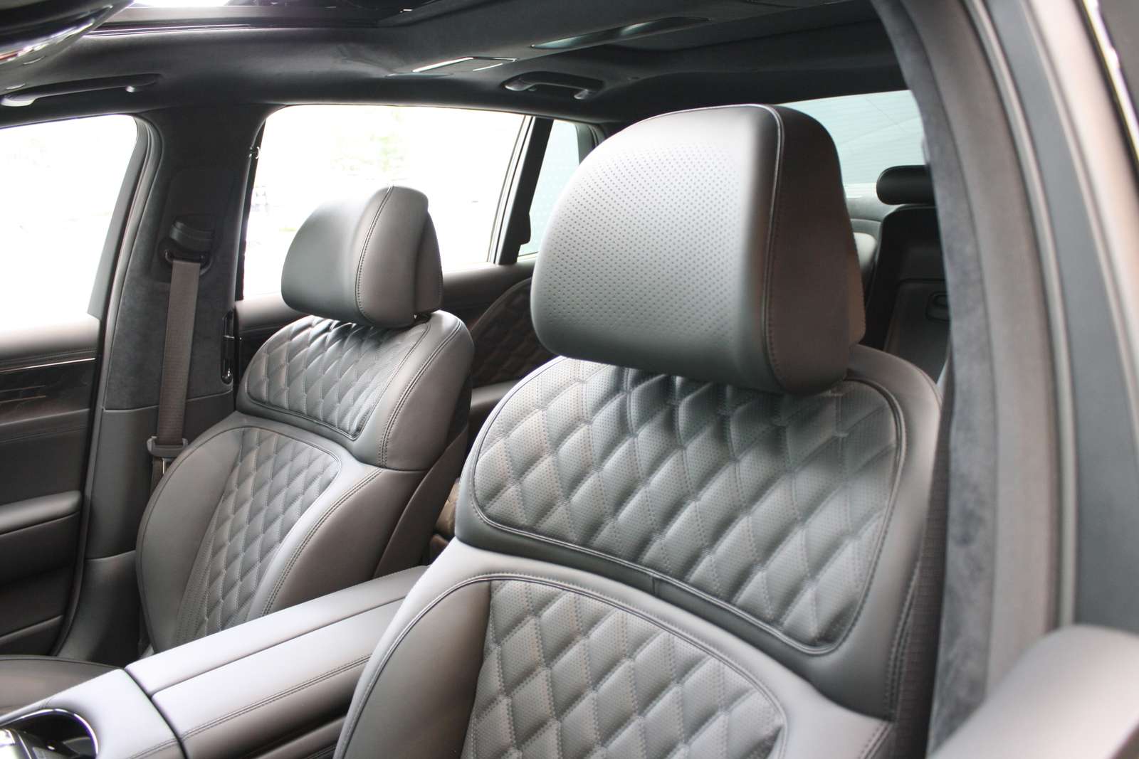2026 Genesis G90 e-SC Prestige Black — снимка 1