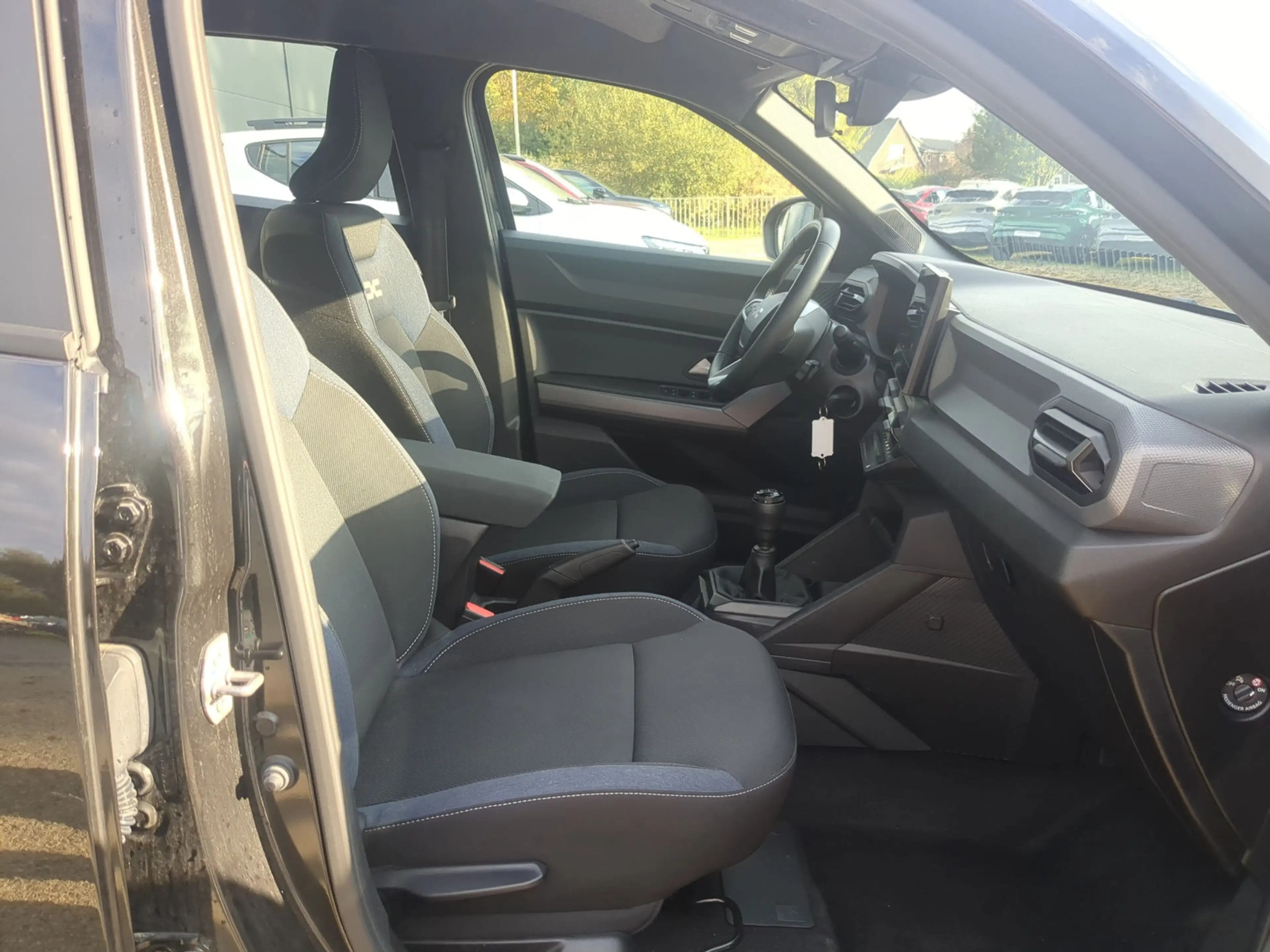 Dacia Duster TCe 140 Expression Navi+SHZ+LKHZ — photo 9
