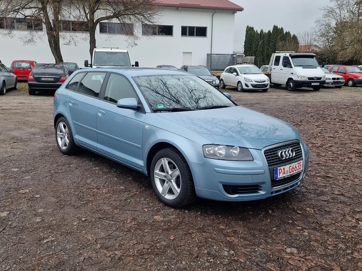 Audi A3 1.9 TDI Attraction Blau - 2