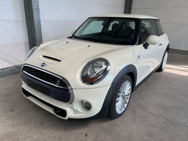 Imagine MINI Cooper S + Salt + Excitement + Lichtpaket