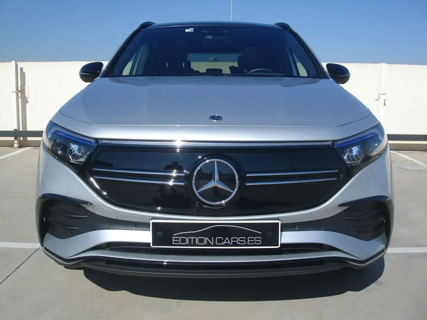 Mercedes-Benz EQA 250 AMG LINE Zilver - 2