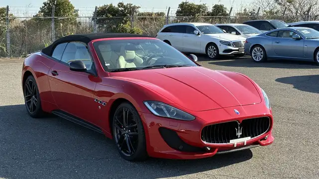 Maserati GranCabrio Sport 4.7L 2015 Uniek en Zeer mooi (BTW AUTO)