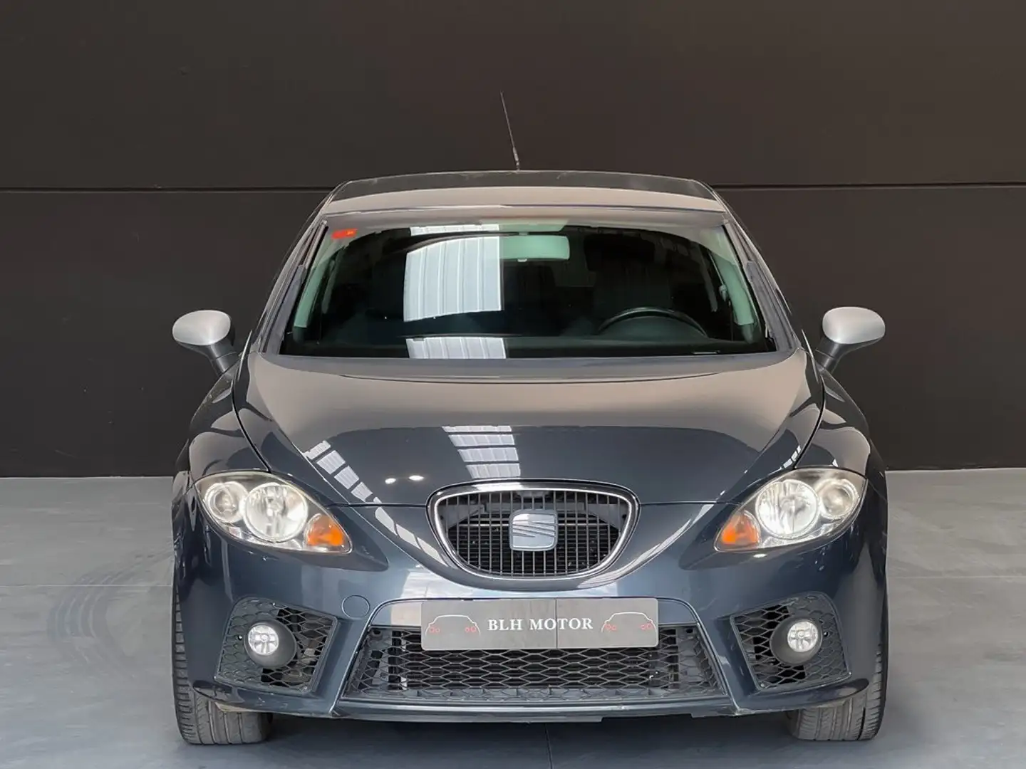 SEAT Leon 2.0TDI FR Gris - 2