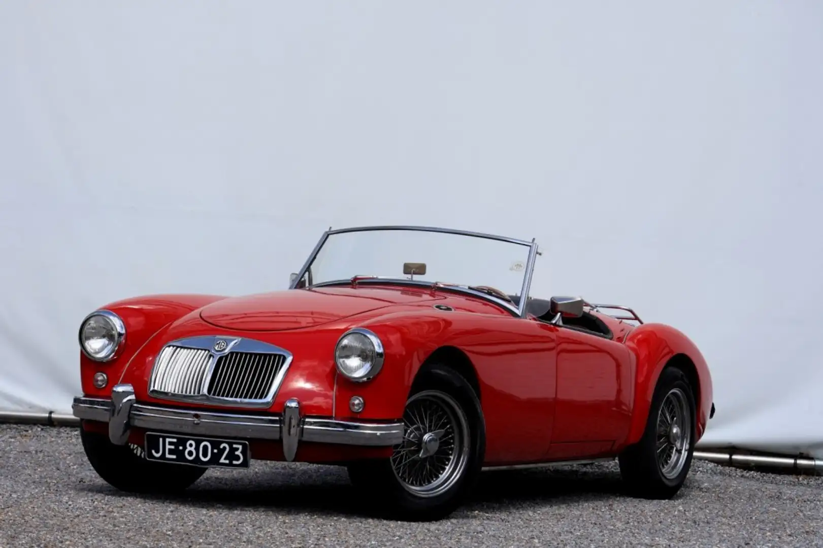 MG MGA A-Type Roadster 1500 / Soft Top Rot - 2