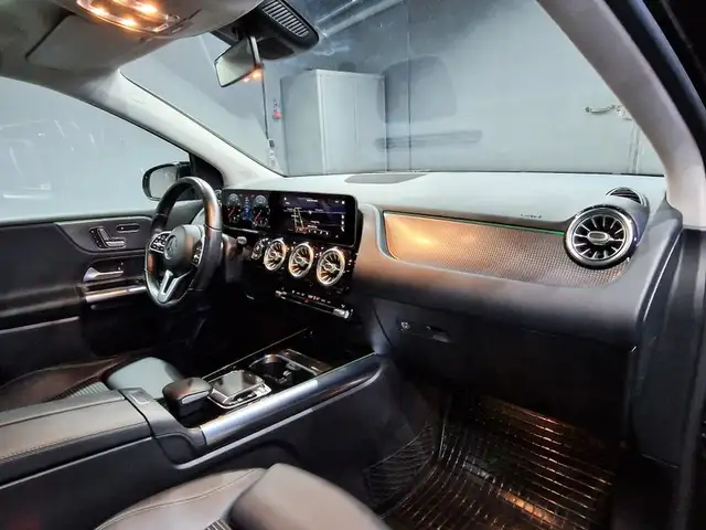 Mercedes-Benz B-Class view 14