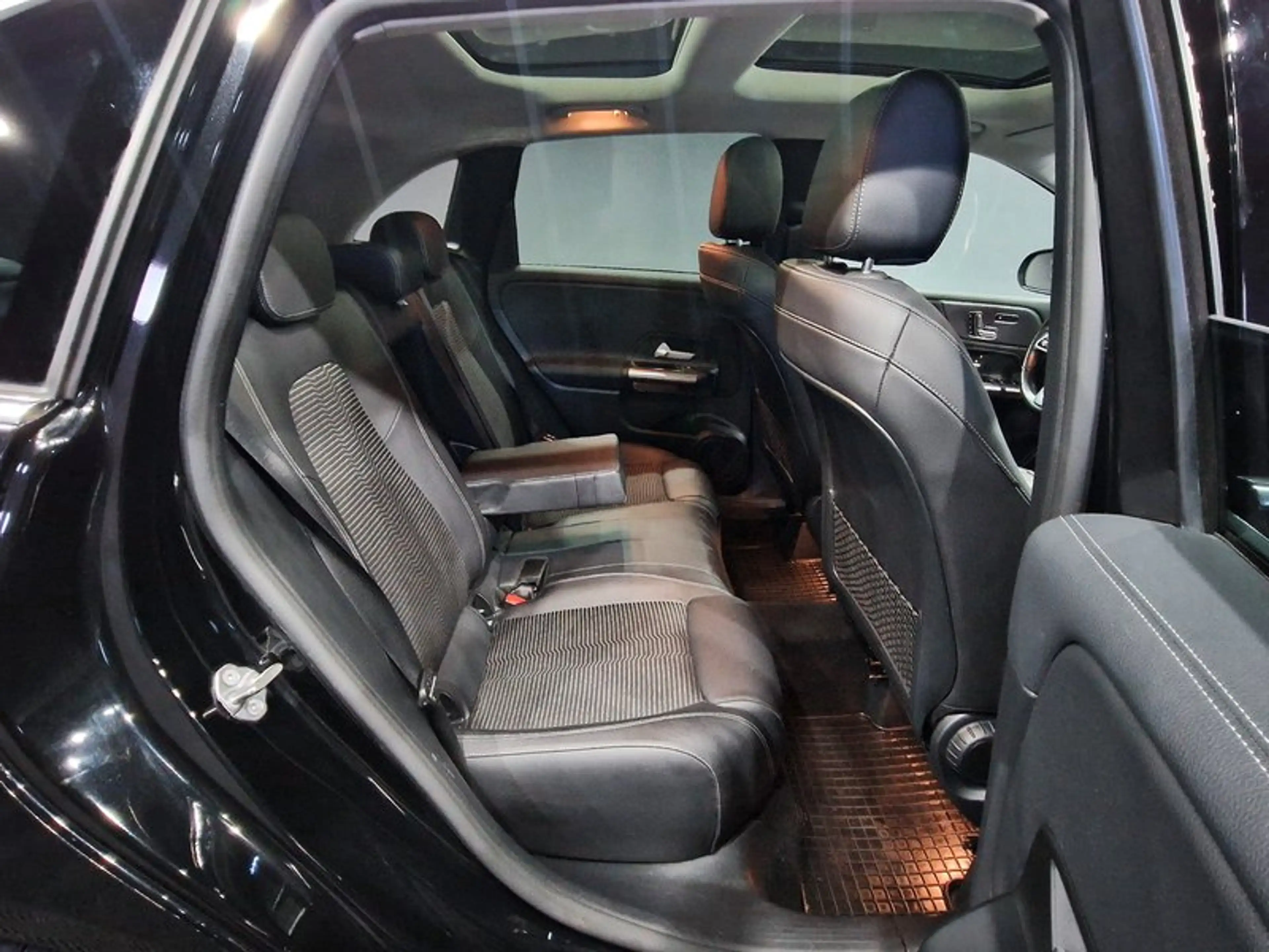 Mercedes-Benz B 220 4Matic Progressive |AUTOM|PANO|LEDER|LED — photo 10