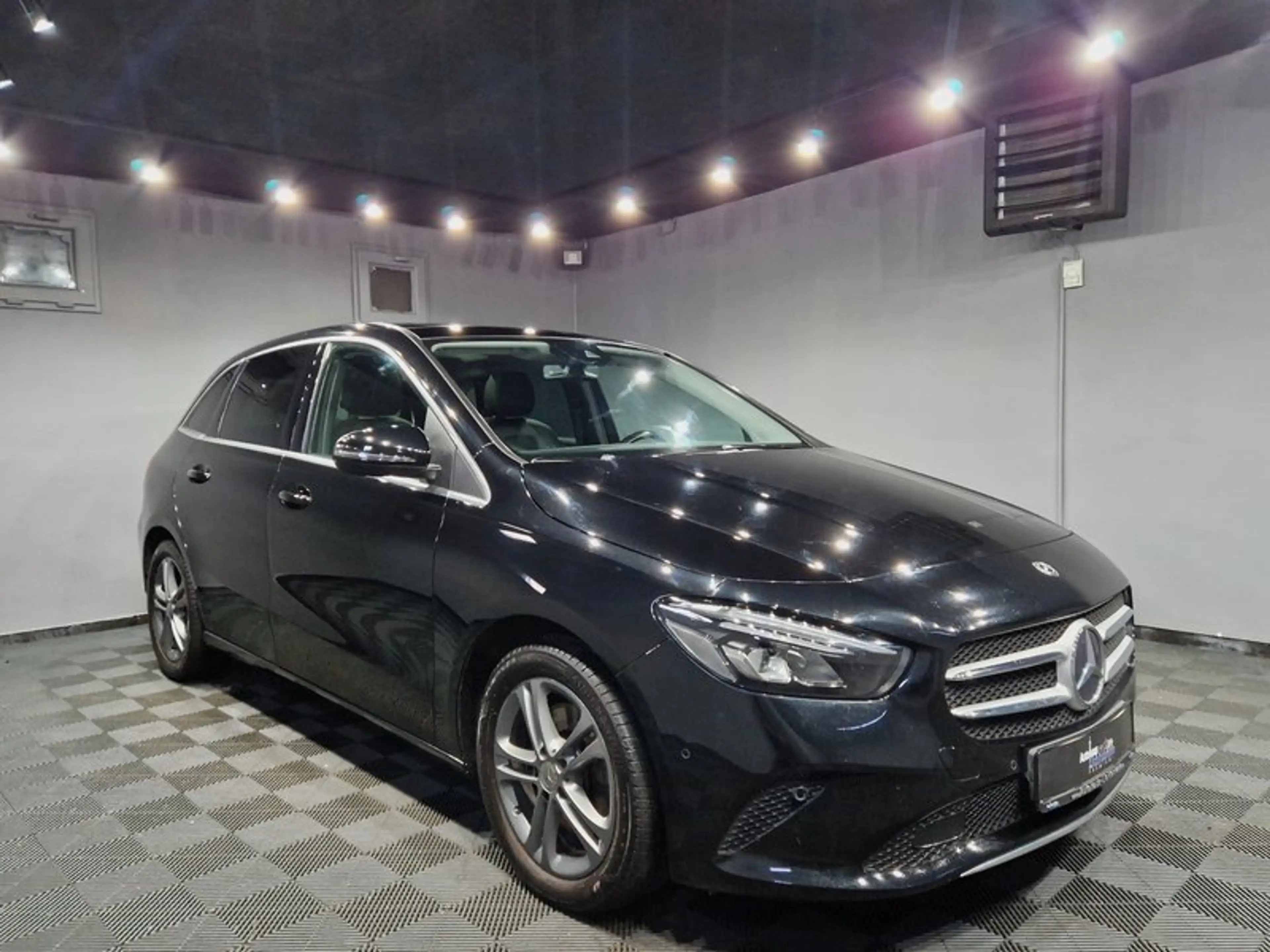 Mercedes-Benz B 220 4Matic Progressive |AUTOM|PANO|LEDER|LED — photo 2