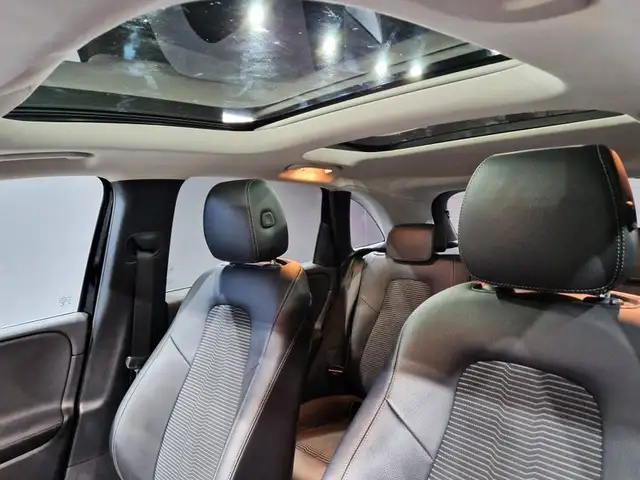 Mercedes-Benz B-Class view 10