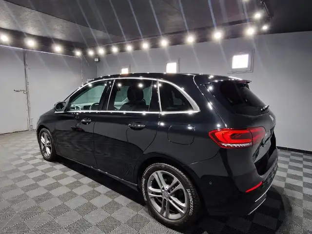 Mercedes-Benz B-Class view 3