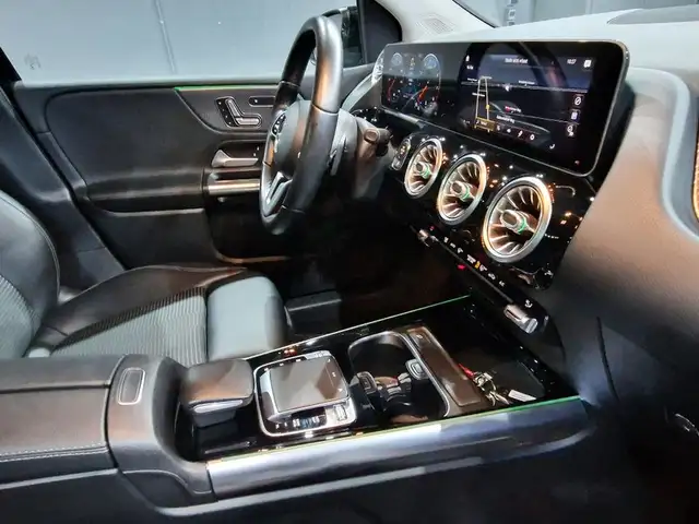 Mercedes-Benz B-Class view 15