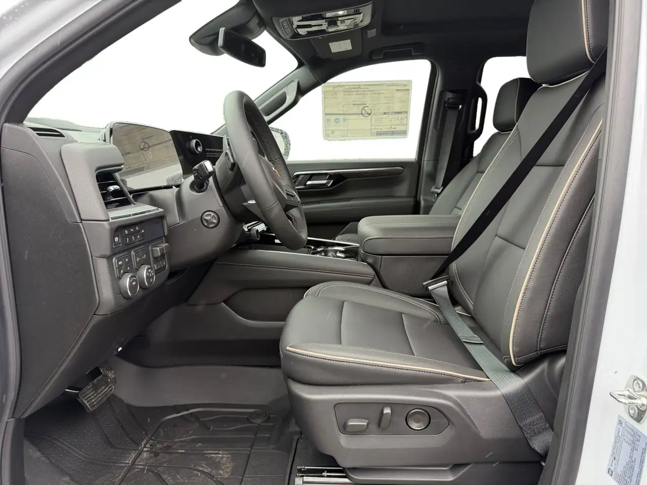 Chevrolet Suburban снимка Chevrolet Suburban