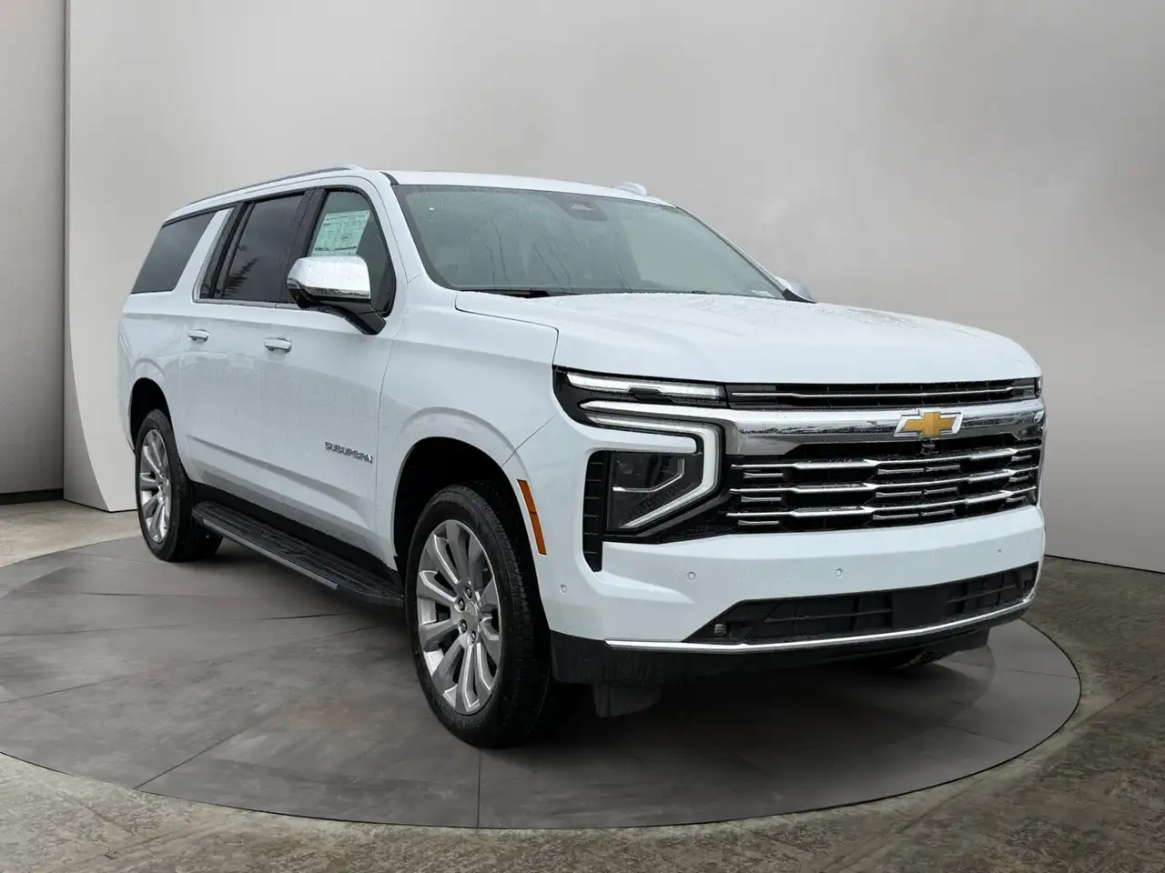 Chevrolet Suburban снимка Chevrolet Suburban