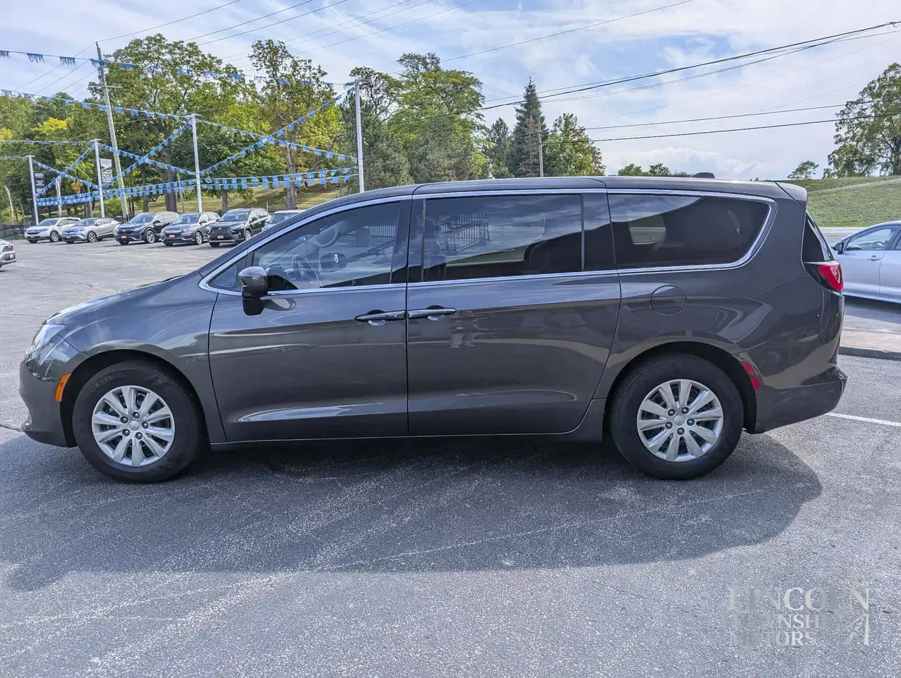 Chrysler Pacifica снимка Chrysler Pacifica