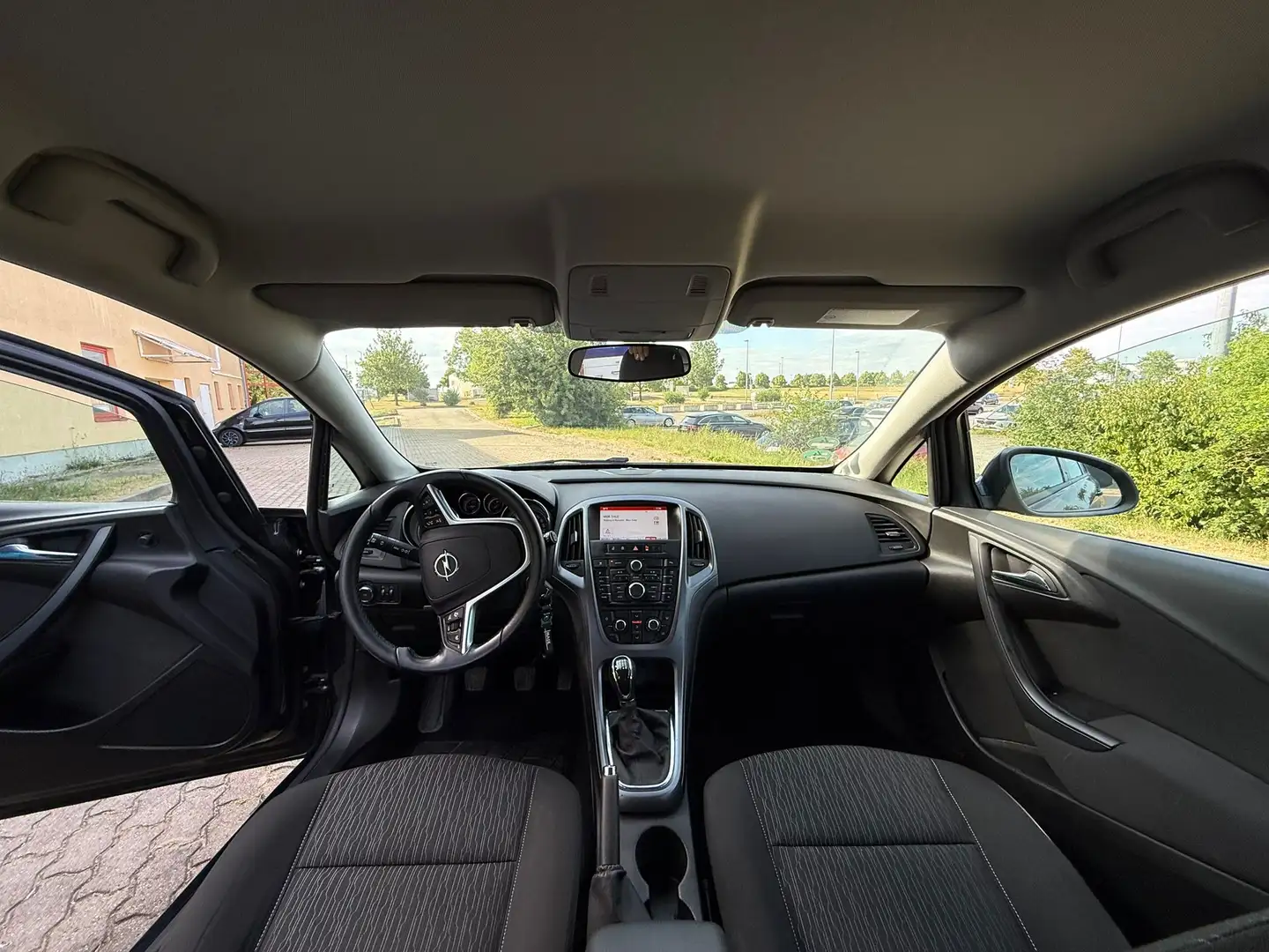 Opel Astra 1.6 CDTI DPF ecoFLEX Sports TourerStart/Stop Editi Schwarz - 2
