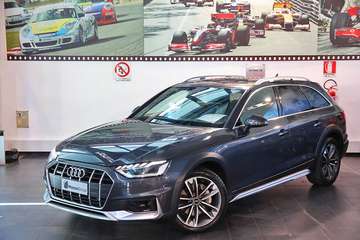 40 TDI S-Tronic Identity Contrast - MATRIX/LUCI PLUS/PELLE/ADAS/SEDILI RISCALDABILI