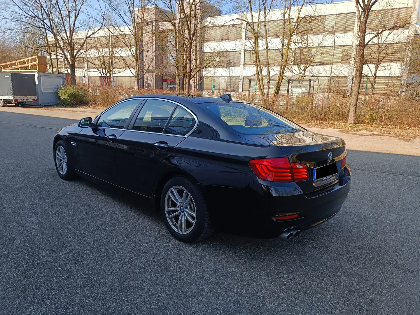 BMW 518 d - 1.Hand - Head Up - Standheizung - Top Noir - 2