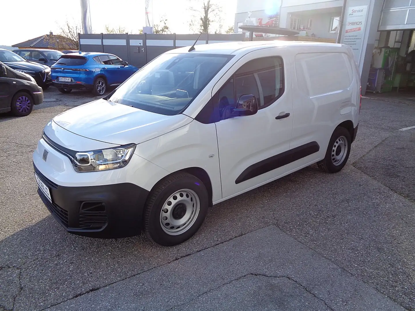 Fiat Doblo Doblo eDoblo Electric KW M erh. Nutzlast 50 kWh... Weiß - 2