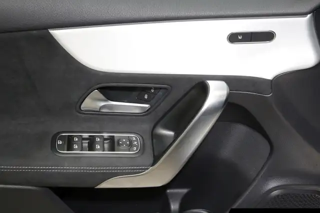 Mercedes-Benz A-Class view 14
