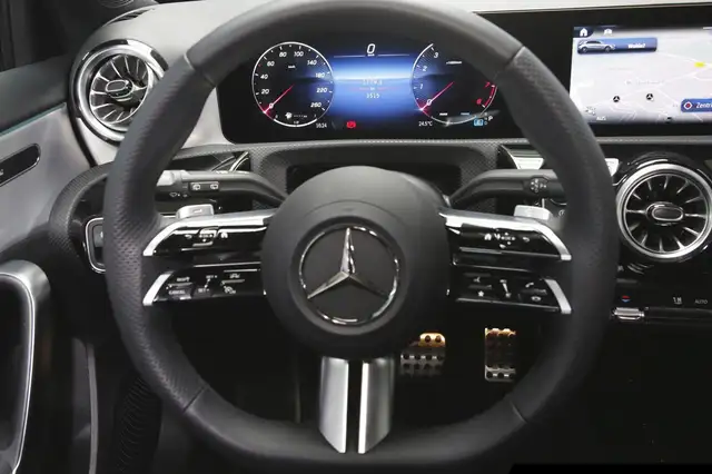 Mercedes-Benz A-Class view 13
