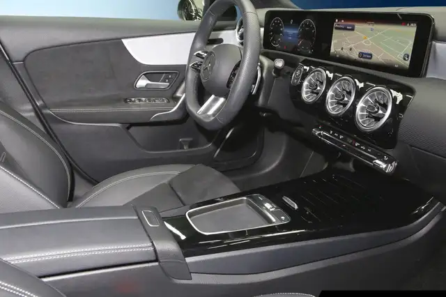 Mercedes-Benz A-Class view 8