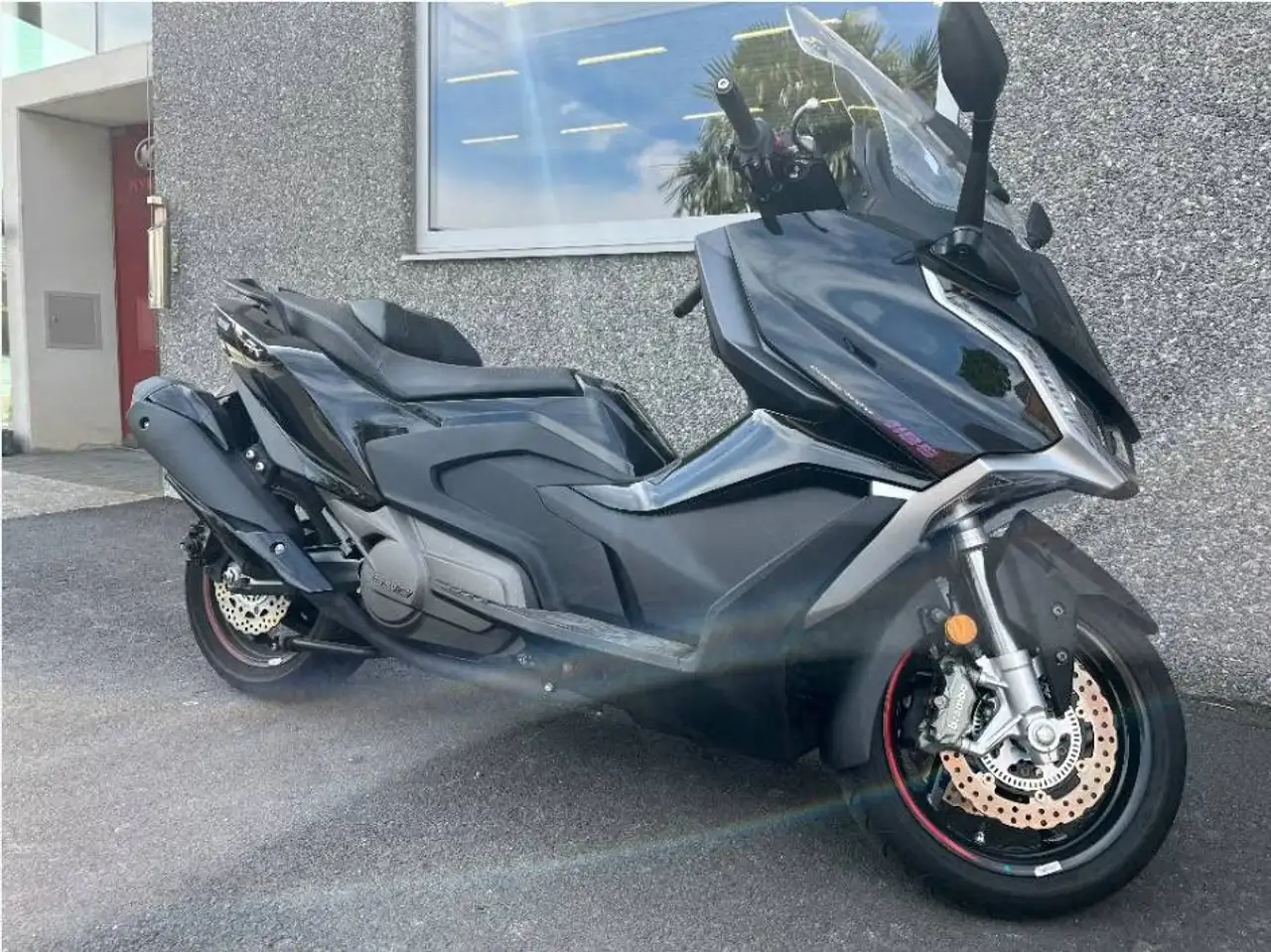 Kymco AK 550