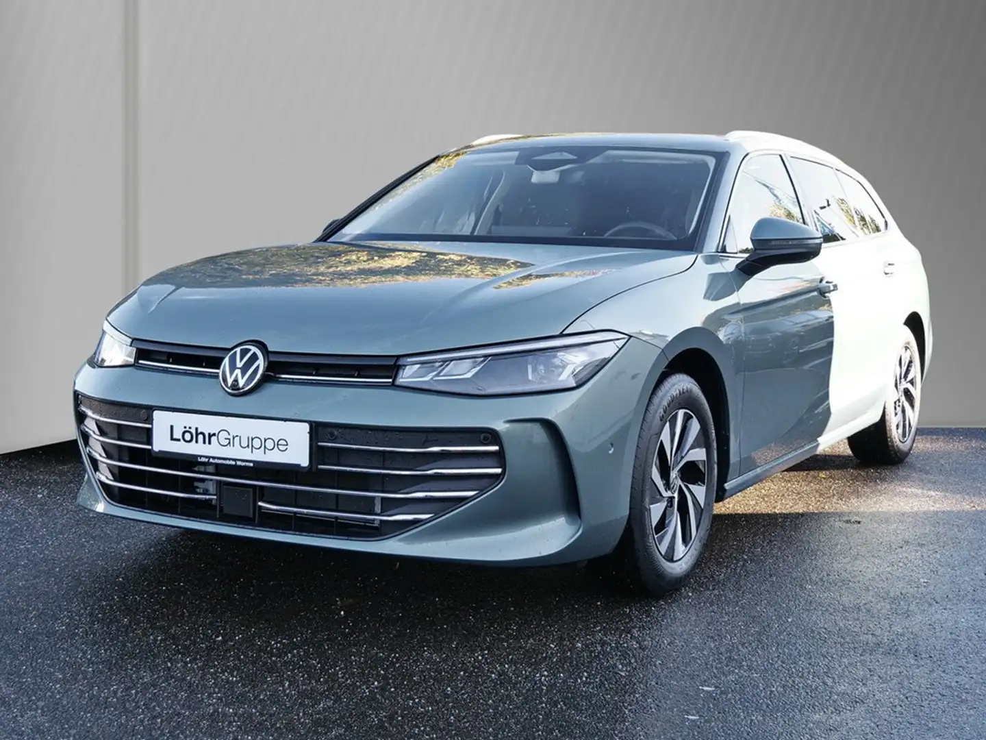 Volkswagen Passat Variant 1.5 eTSI Business *360°KAMERA*NAVI*HuD* Vert - 2