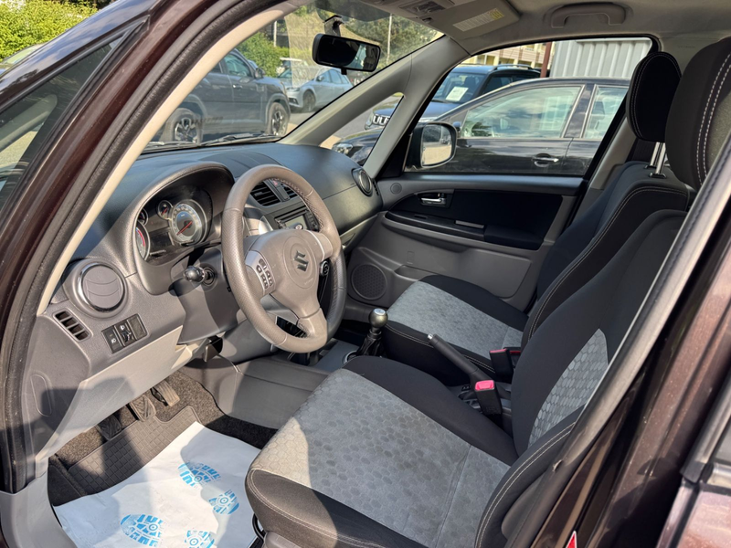 Suzuki SX4 1.6 Comfort 16V KAT 4X4 1HAND Tüvneu navi — photo 9