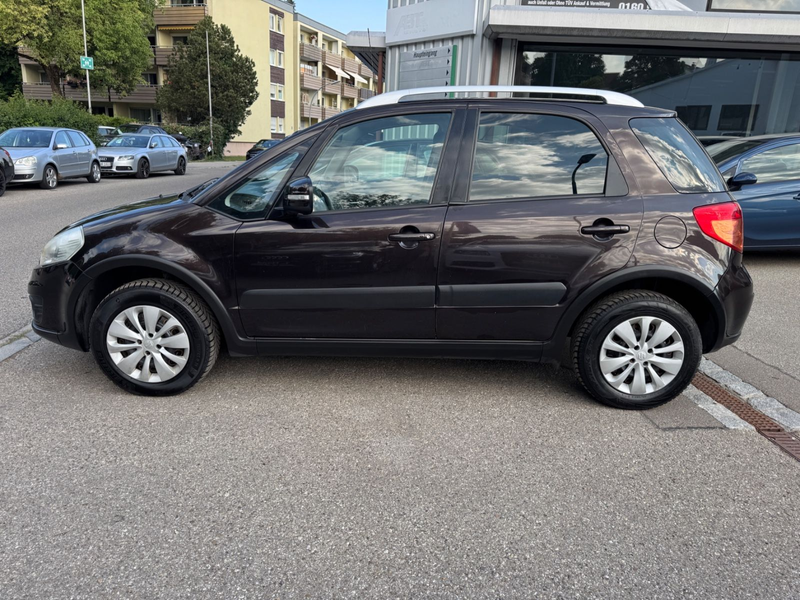 Suzuki SX4 1.6 Comfort 16V KAT 4X4 1HAND Tüvneu navi — photo 5