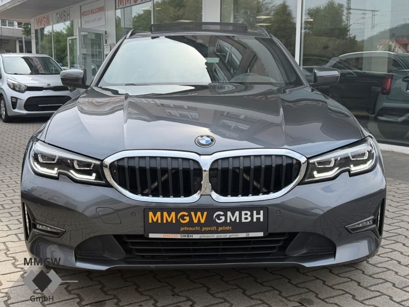 BMW 330 e Advantage Touring ParkAssist/Pano/Navi/Digitales — photo 11